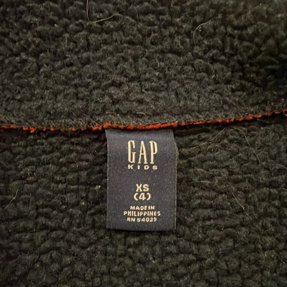 GAP kids mock neck, full zip orange & blue heavy fleece jacket. Boys size XS